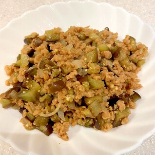 茄子と玉ねぎの簡単炒め＜大豆ミート使用＞Vegan